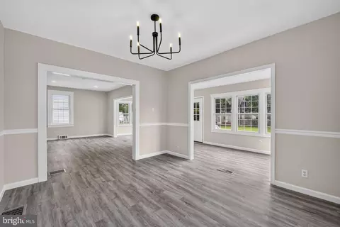 Entry Way - 2317 Ruth Ave, Sparrows Point, MD 21219 photo 2 of 6
