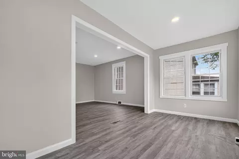 Living - 2317 Ruth Ave, Sparrows Point, MD 21219 photo 2 of 3