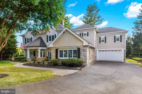 Exterior - 1009 W Wind Ct, Towson, MD 21204 photo 4 of 12
