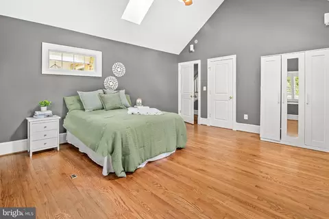 Bedroom - 1009 W Wind Ct, Towson, MD 21204 photo 5 of 12