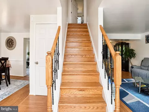 Entry Way - 4549 Ambermill Rd, Nottingham, MD 21236 photo 2 of 4