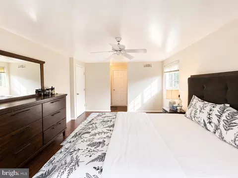 Bedroom - 4549 Ambermill Rd, Nottingham, MD 21236 photo 4 of 6
