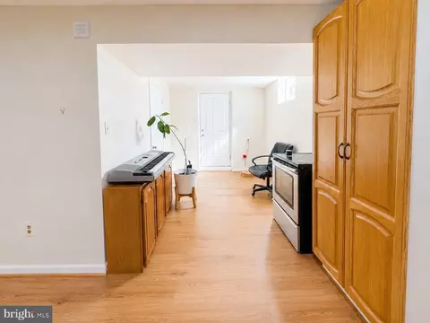 Entry Way - 4549 Ambermill Rd, Nottingham, MD 21236 photo 4 of 4
