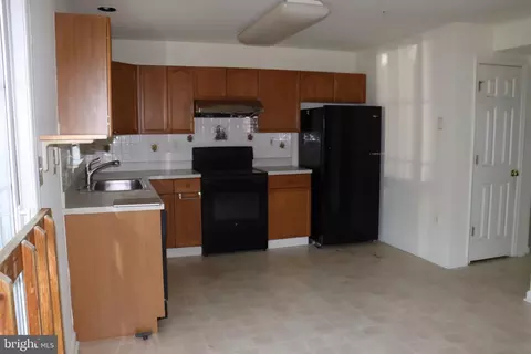 Kitchen - 7860 Rolling View Ave, Nottingham, MD 21236 photo 2 of 2