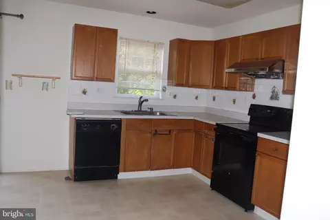 Kitchen - 7860 Rolling View Ave, Nottingham, MD 21236 photo 1 of 2