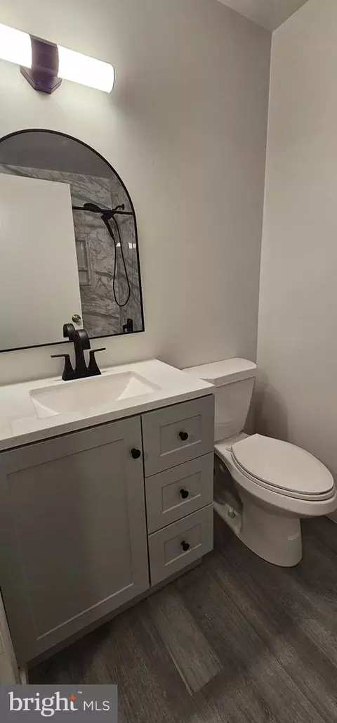 Bath - 35 Chattuck Ct, Middle River, MD 21220 photo 2 of 4