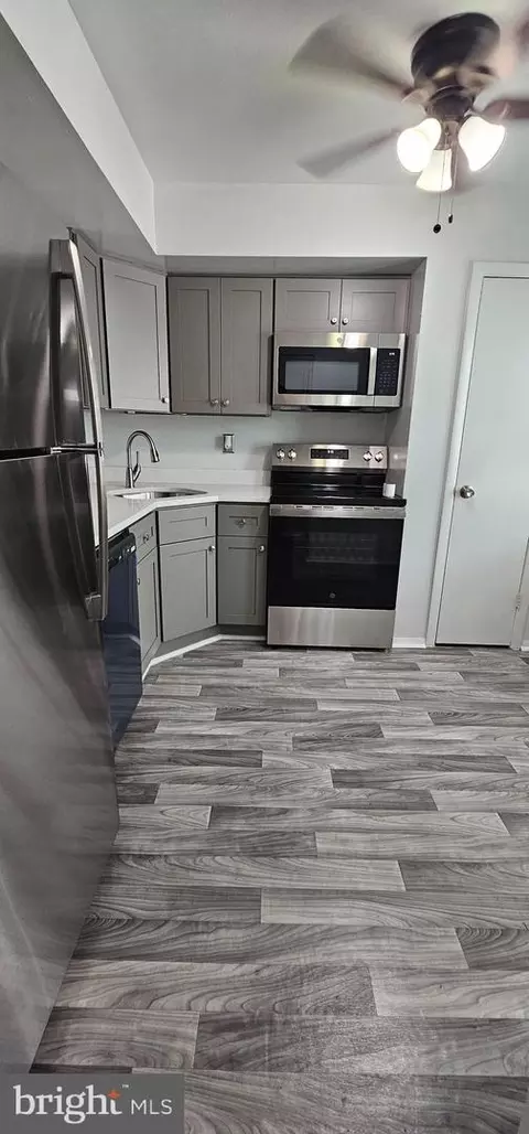 Kitchen - 35 Chattuck Ct, Middle River, MD 21220 photo 2 of 2