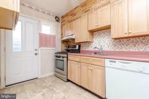 Kitchen - 2001 Ormand Rd, Dundalk, MD 21222 photo 1 of 2