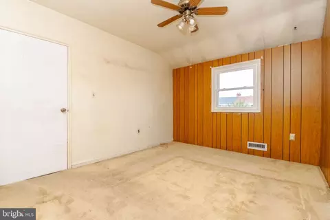 Bedroom - 2001 Ormand Rd, Dundalk, MD 21222 photo 2 of 10