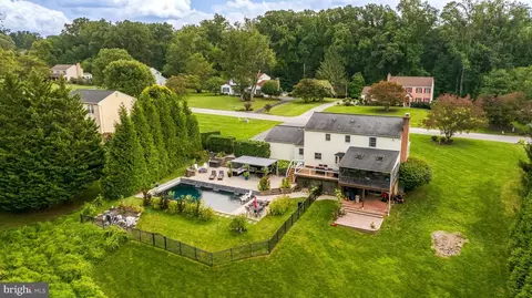 View/Area - 2806 York Manor Rd, Phoenix, MD 21131 photo 2 of 3