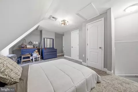 Bedroom - 33 Eastship Rd, Dundalk, MD 21222 photo 8 of 9