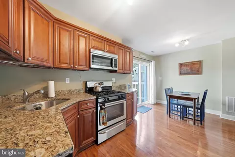 Kitchen - 33 Eastship Rd, Dundalk, MD 21222 photo 2 of 3