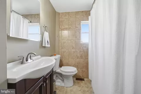 Bath - 33 Eastship Rd, Dundalk, MD 21222 photo 1 of 1