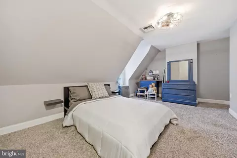 Bedroom - 33 Eastship Rd, Dundalk, MD 21222 photo 7 of 9