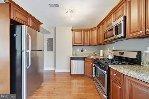 Kitchen - 33 Eastship Rd, Dundalk, MD 21222 photo 3 of 3