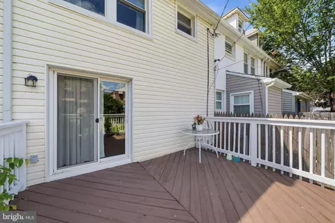 Exterior - 33 Eastship Rd, Dundalk, MD 21222 photo 6 of 12