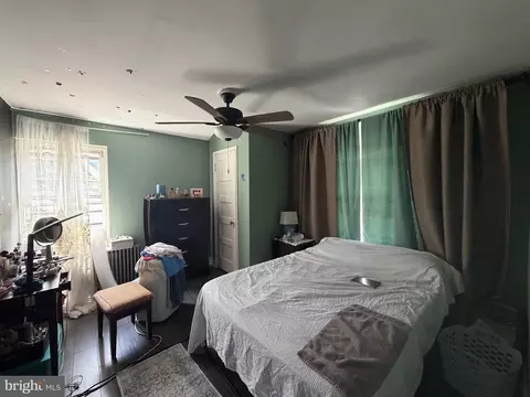 Bedroom - 6 Flagship Rd, Dundalk, MD 21222 photo 1 of 3
