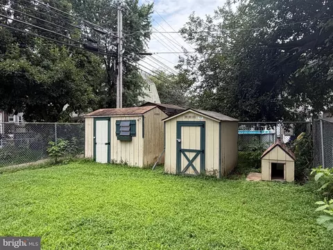 Exterior - 6 Flagship Rd, Dundalk, MD 21222 photo 2 of 4