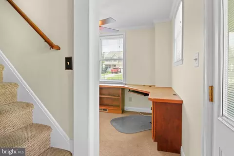Entry Way - 4903 Cedar Ave, Halethorpe, MD 21227 photo 3 of 7