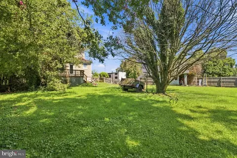 Exterior - 6919 Beech Ave, Baltimore, MD 21206 photo 5 of 11