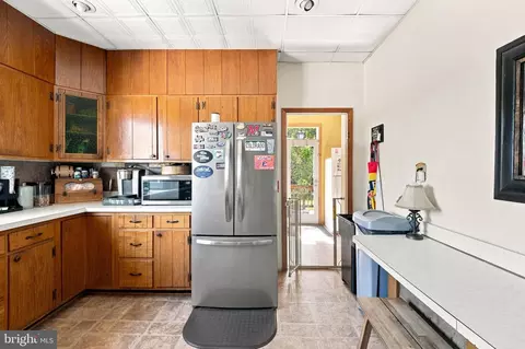 Kitchen - 6919 Beech Ave, Baltimore, MD 21206 photo 2 of 8