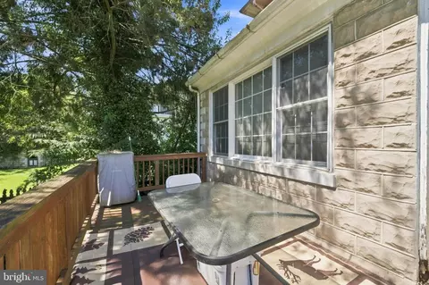 Exterior - 6919 Beech Ave, Baltimore, MD 21206 photo 7 of 11