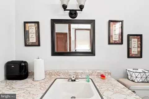 Bath - 6919 Beech Ave, Baltimore, MD 21206 photo 1 of 4