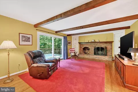 Living - 14226 Sawmill Ct, Phoenix, MD 21131 photo 3 of 4