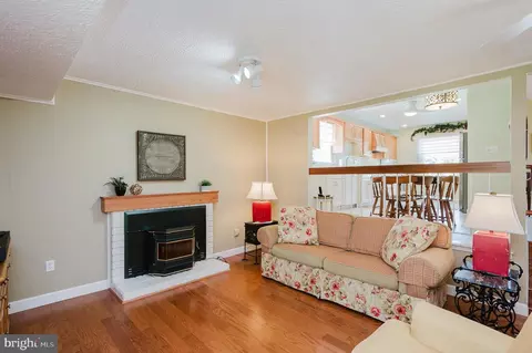 Living - 9001 Deviation Rd, Nottingham, MD 21236 photo 5 of 5
