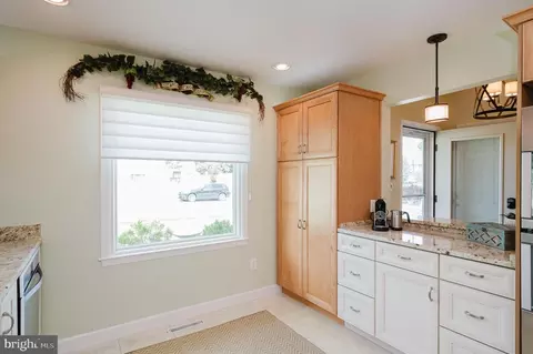 Kitchen - 9001 Deviation Rd, Nottingham, MD 21236 photo 6 of 7