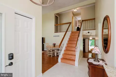 Entry Way - 9001 Deviation Rd, Nottingham, MD 21236 photo 3 of 6