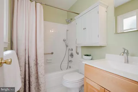 Bath - 9001 Deviation Rd, Nottingham, MD 21236 photo 1 of 3