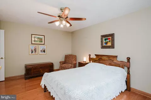 Bedroom - 9001 Deviation Rd, Nottingham, MD 21236 photo 4 of 8