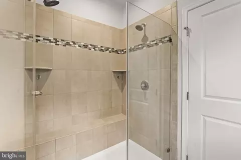 Entry Way - 2912 Shaws Rd, Edgemere, MD 21219 photo 15 of 15