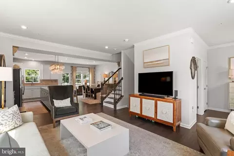 Entry Way - 2912 Shaws Rd, Edgemere, MD 21219 photo 7 of 15