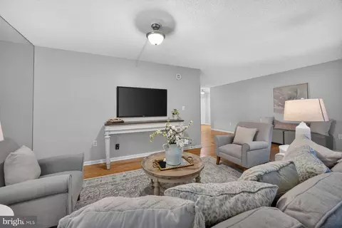 Living - 205 E Joppa Rd, Towson, MD 21286 photo 5 of 8