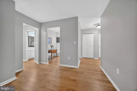 Entry Way - 205 E Joppa Rd, Towson, MD 21286 photo 2 of 9