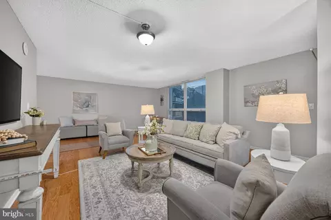 Living - 205 E Joppa Rd, Towson, MD 21286 photo 8 of 8