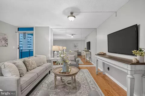 Living - 205 E Joppa Rd, Towson, MD 21286 photo 3 of 8