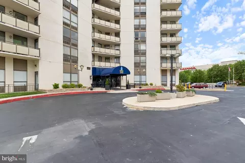 Exterior - 205 E Joppa Rd, Towson, MD 21286 photo 4 of 5