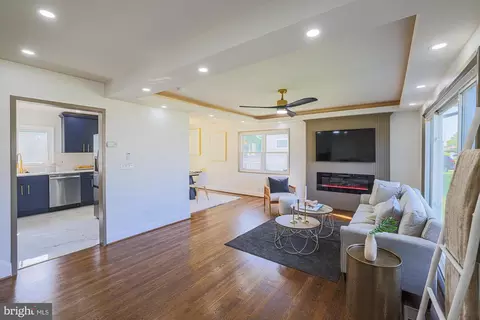 Living - 3733 Coronado Rd, Windsor Mill, MD 21244 photo 2 of 4