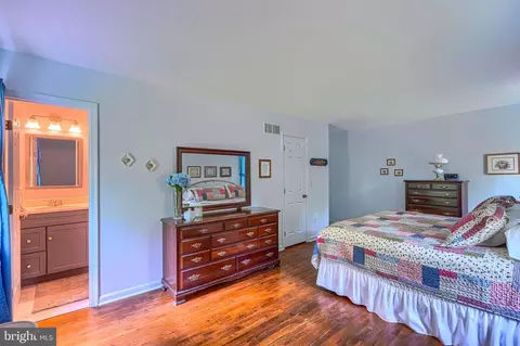 Bedroom - 6109 Fork Woods Rd, Baldwin, MD 21013 photo 2 of 5