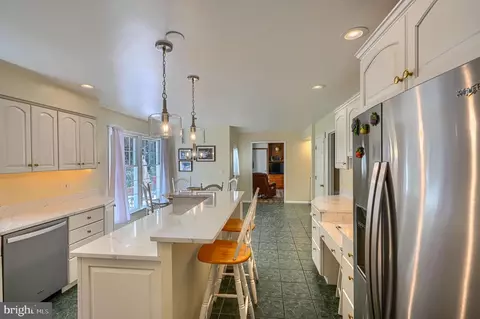 Kitchen - 6109 Fork Woods Rd, Baldwin, MD 21013 photo 6 of 6