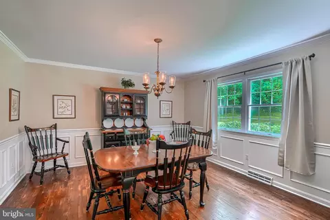 Dining - 6109 Fork Woods Rd, Baldwin, MD 21013 photo 1 of 2