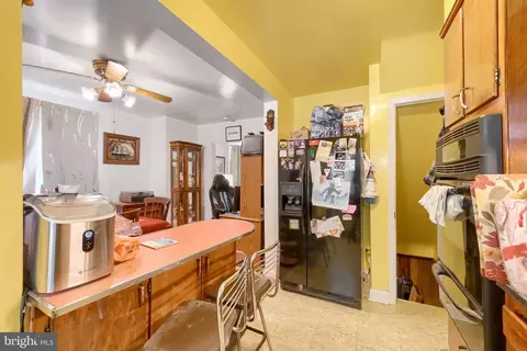 Entry Way - 2210 Firethorn Rd, Middle River, MD 21220 photo 2 of 4