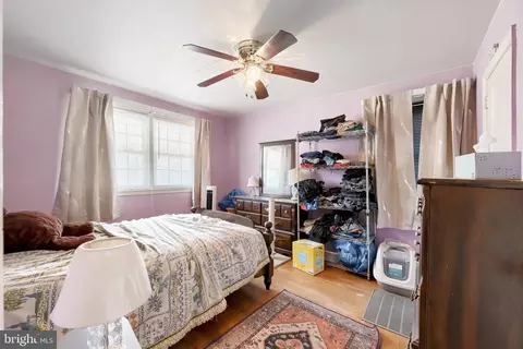 Bedroom - 2210 Firethorn Rd, Middle River, MD 21220 photo 4 of 5
