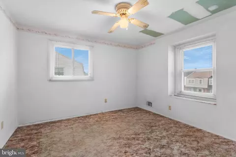 Bedroom - 5677 Arnhem Rd, Baltimore, MD 21206 photo 1 of 4