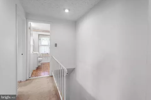 Entry Way - 5677 Arnhem Rd, Baltimore, MD 21206 photo 2 of 2