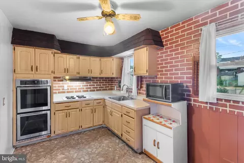 Kitchen - 5677 Arnhem Rd, Baltimore, MD 21206 photo 1 of 2