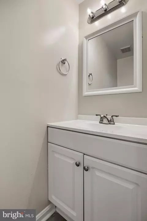 Bath - 4 Van Ct, Baltimore, MD 21206 photo 1 of 2
